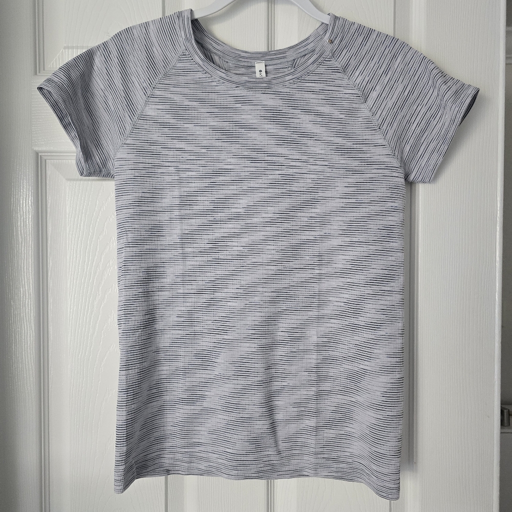 Athleta Space Dye Tee shirt size Medium